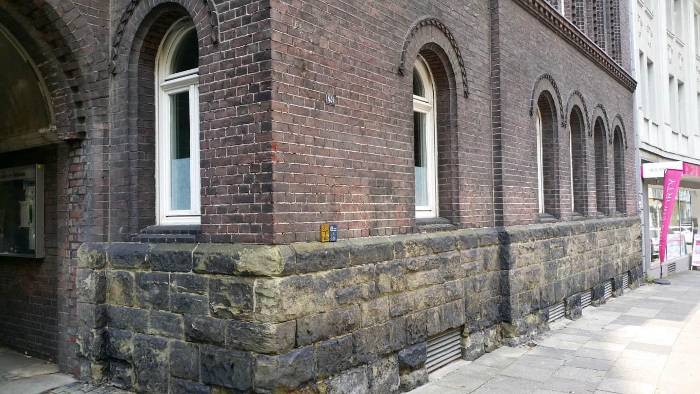 Antigraffiti Fassadenschutz Natursteinfassade in Dortmund