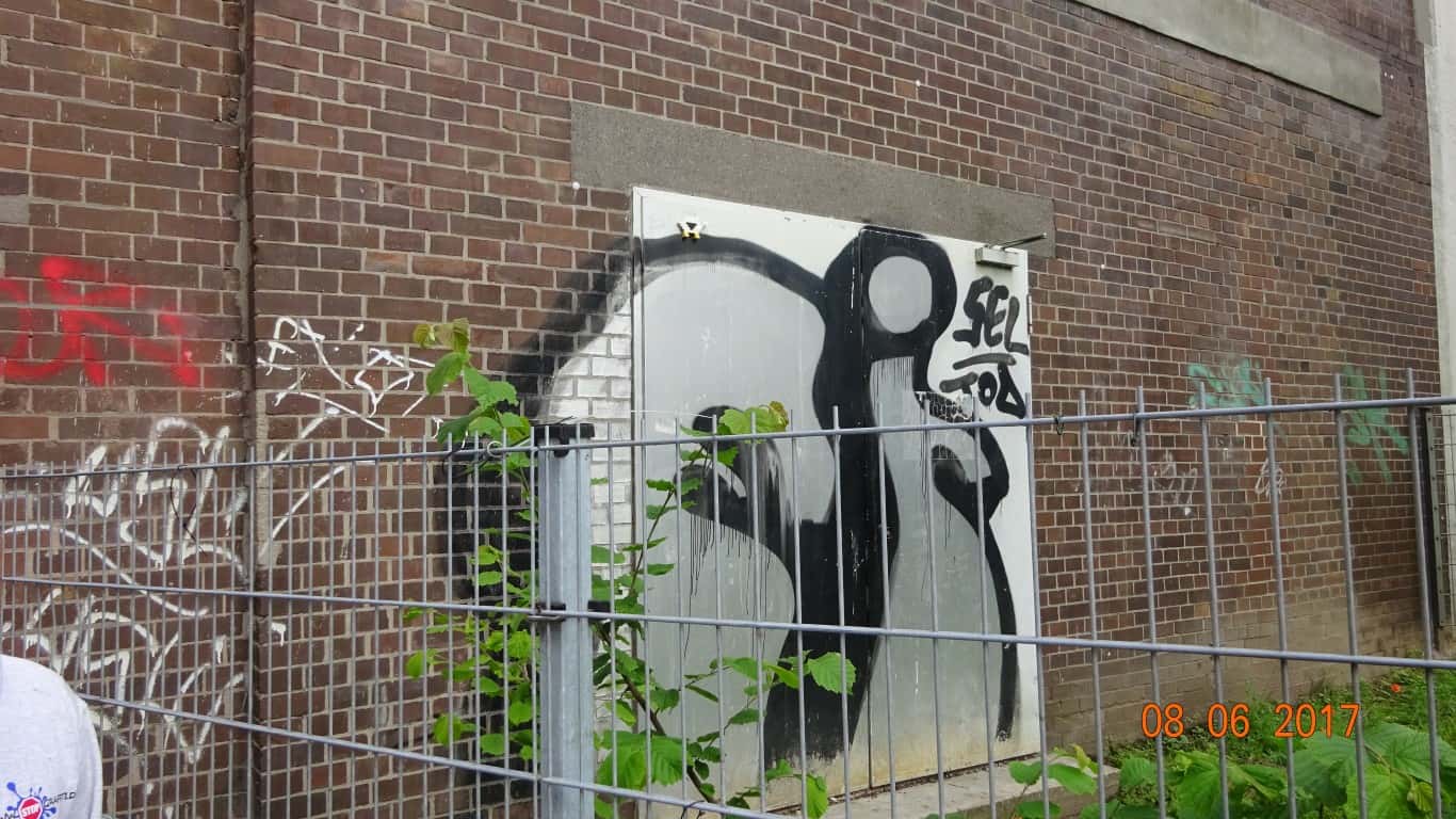 Graffitientfernung Klinkerfassade in Essen