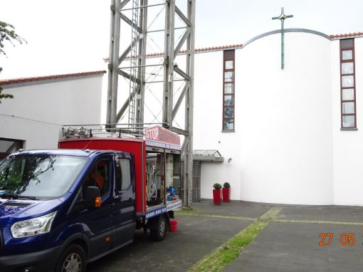 Fassadenreinigung – Kirche in Bergisch Gladbach